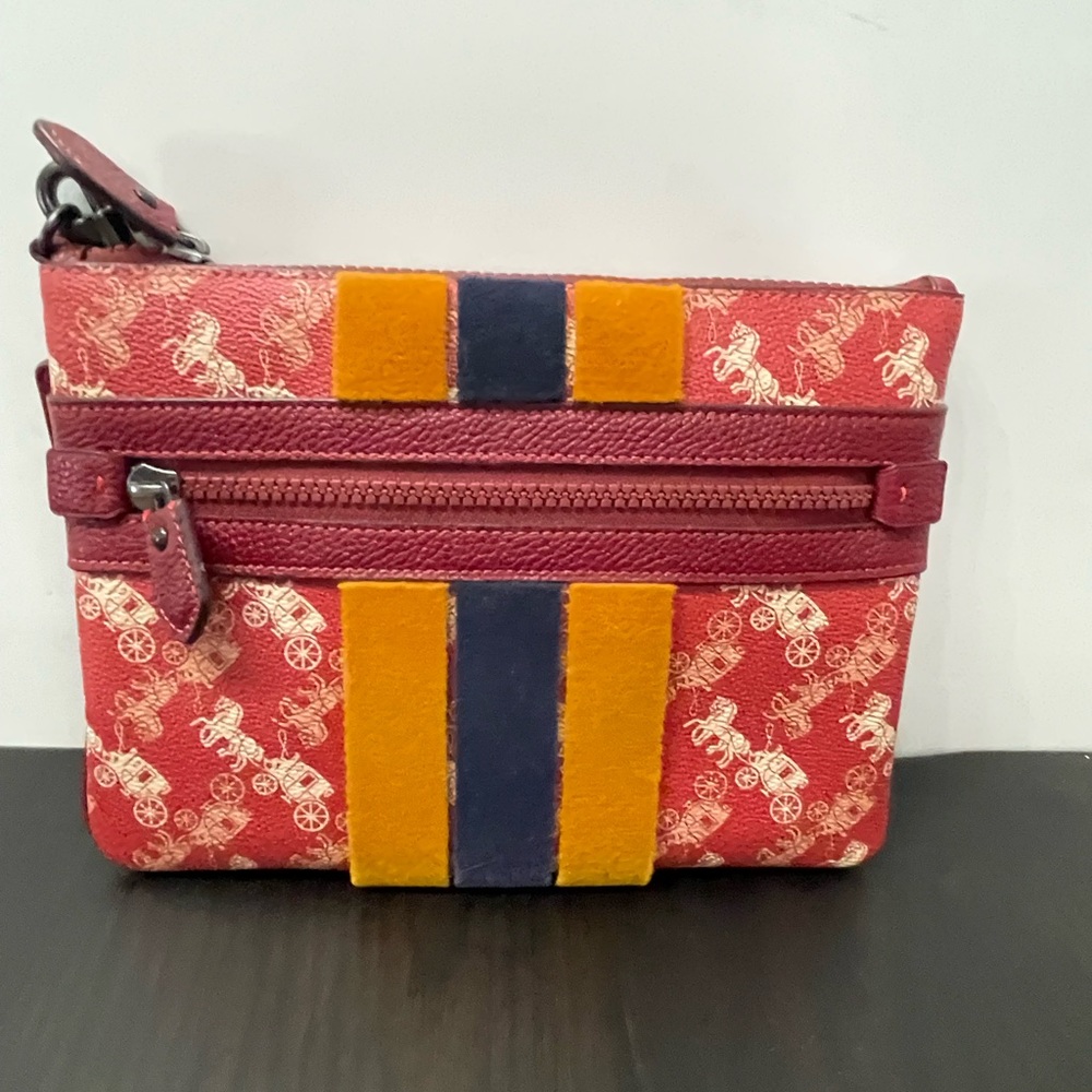 ‼️NWT COACH WRISTLET/POUCH‼️